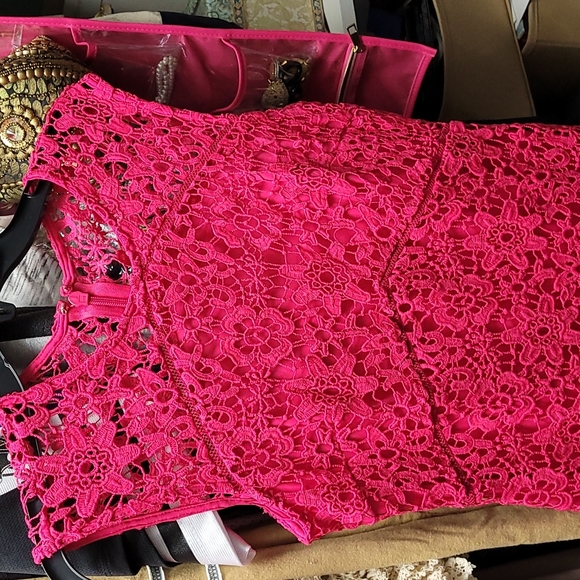 Pink bebe dress - Picture 8 of 9